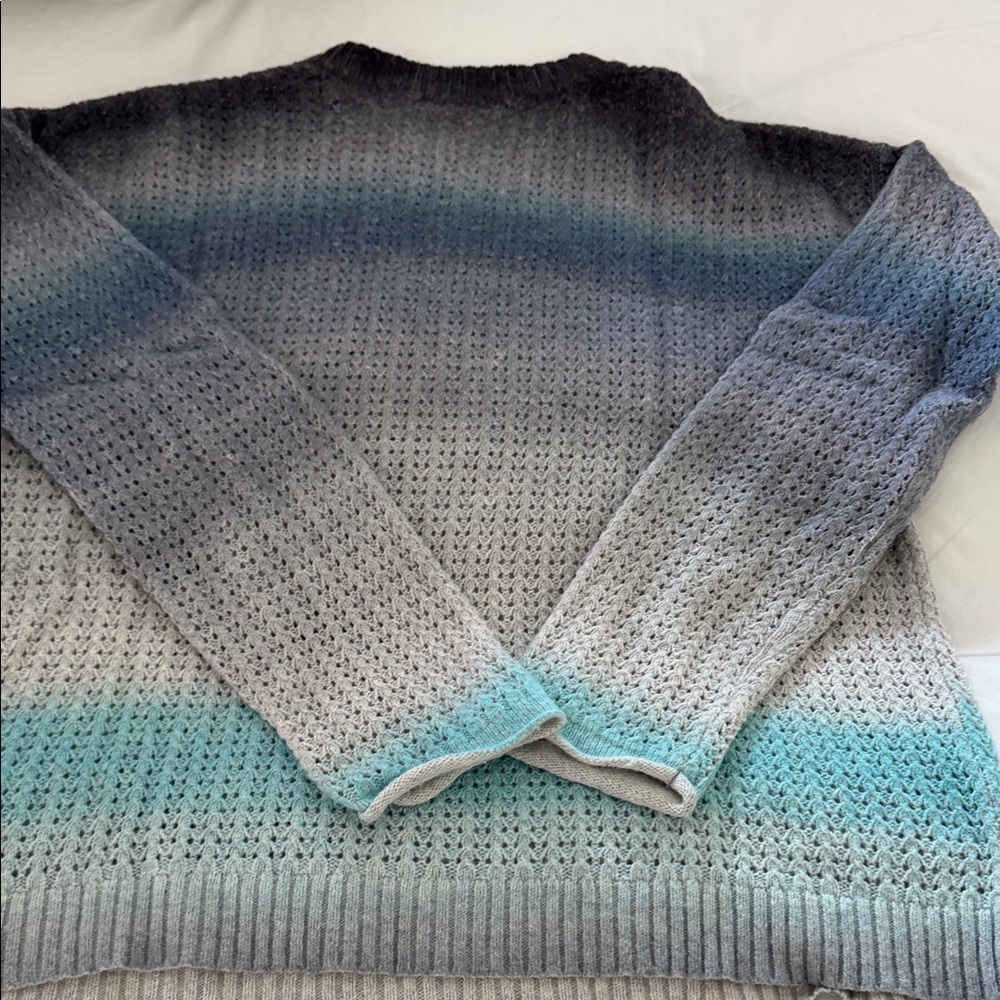 Lisa Todd Gray and Teal Crewneck Sweater - Picture 5 of 5